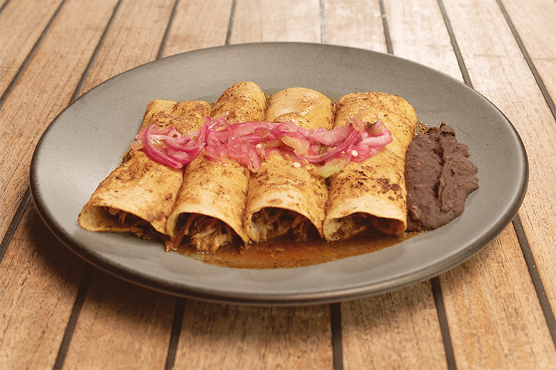 TACOS DE COCHINITA