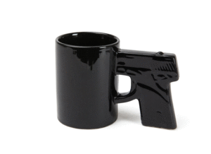 Gun Coffee Mug: taza